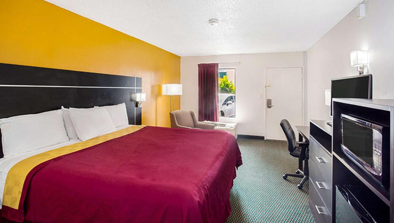 แม็คนูสัน โฮเต็ล บราเดนตัน Hotel แบรเดนตัน ภายนอก รูปภาพ
