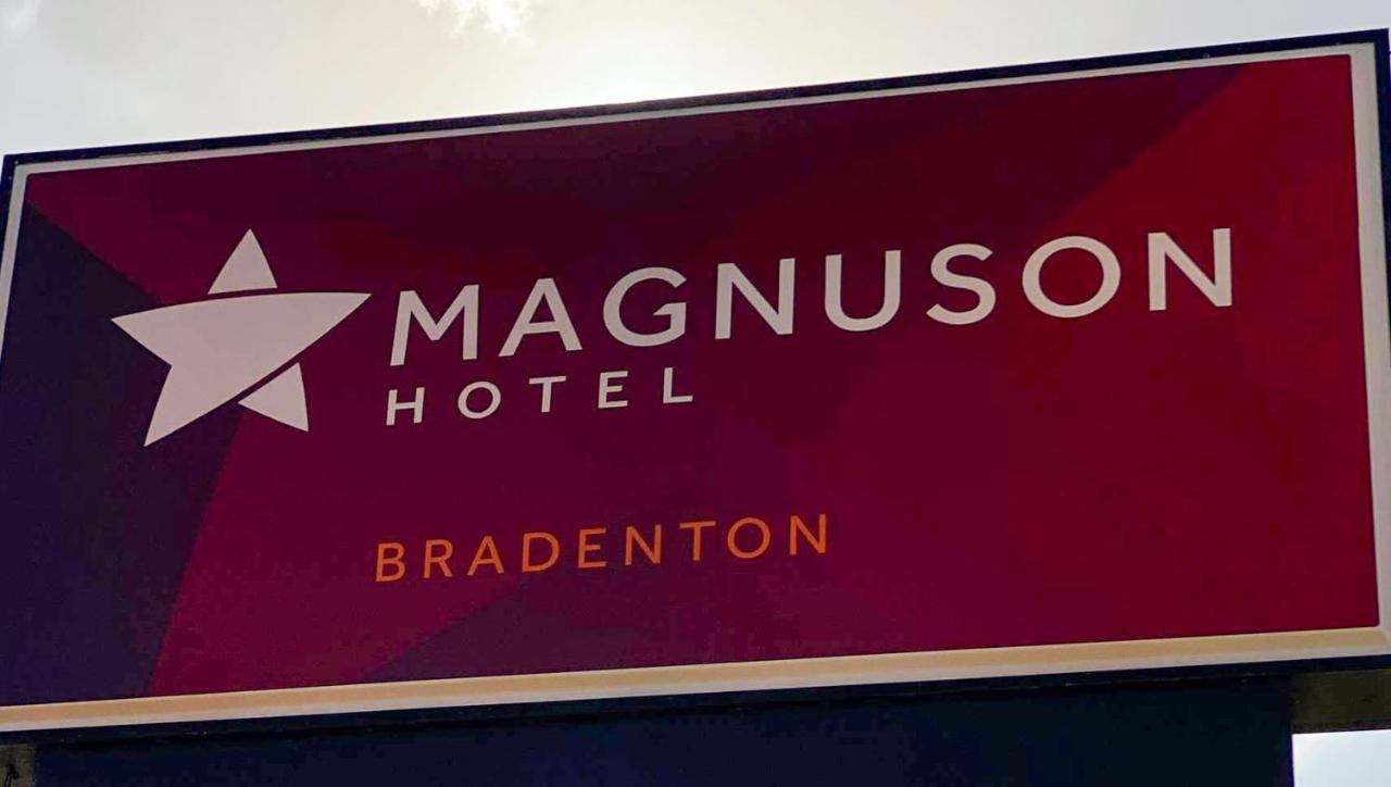 แม็คนูสัน โฮเต็ล บราเดนตัน Hotel แบรเดนตัน ภายนอก รูปภาพ